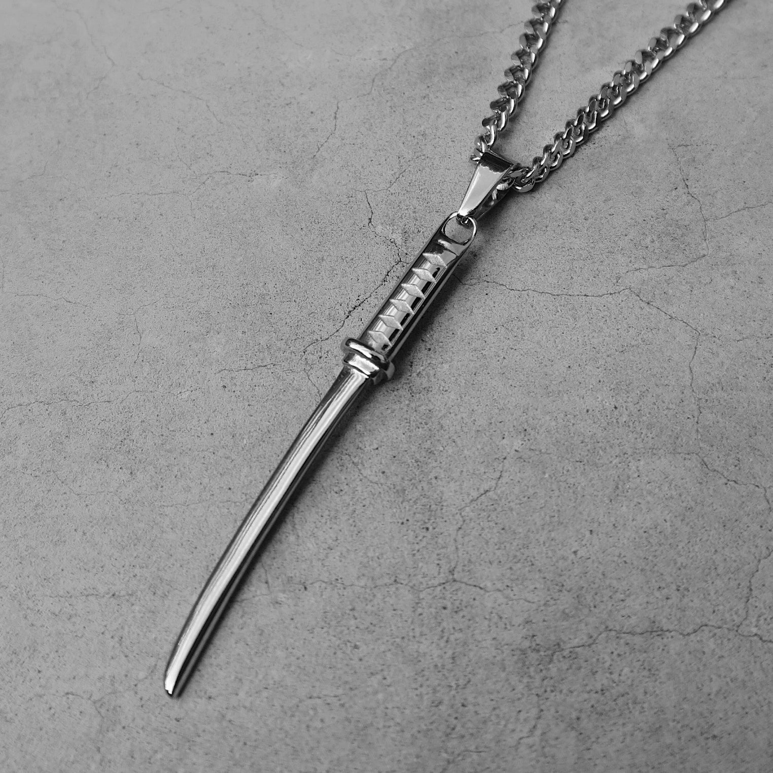 KATANA PENDANT NECKLACE